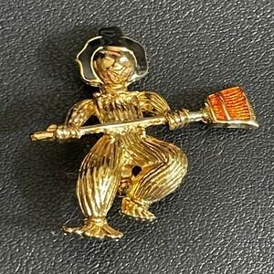 Vintage AVON Scarecrow Boy Pin Brooch Gold Tone Enamel Autumn Harvest with Box